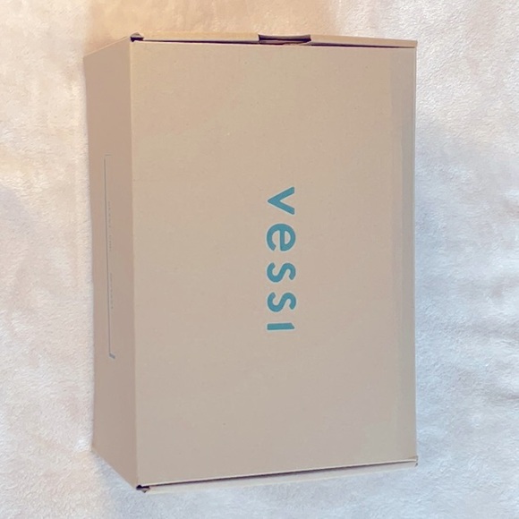 NWT: Vessi Weekend Sneaker 👟🏝️ - Picture 3 of 4